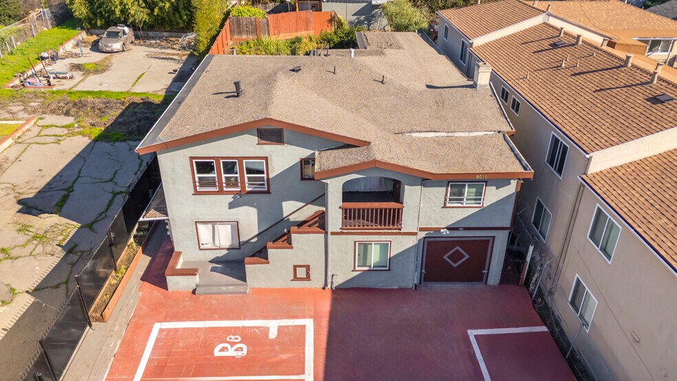 8016 MacArthur Blvd, Oakland, CA à vendre - Photo du bâtiment - Image 2 de 26