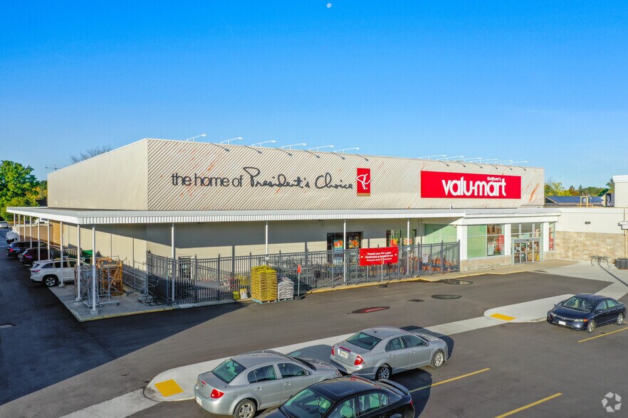 385 Frederick St, Kitchener, ON à louer - Photo du bâtiment - Image 2 de 8