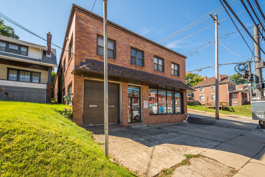 700 5th Ave, Coraopolis, PA for sale - Building Photo - Image 2 of 27