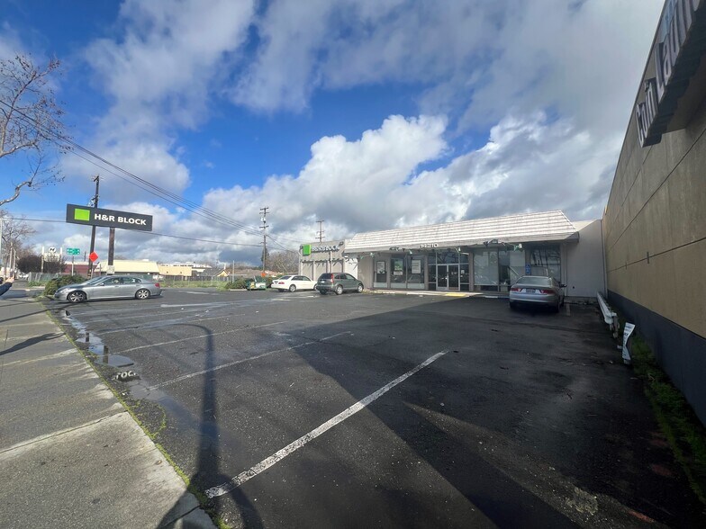 14210 E 14th St, San Leandro, CA à vendre - Photo du bâtiment - Image 2 de 2