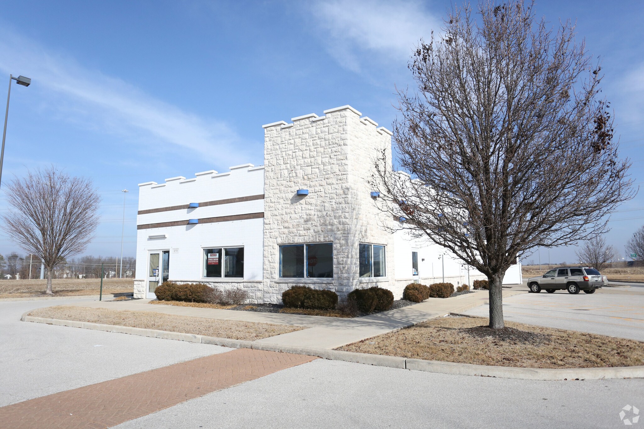 859 Robert Raymond Dr, Lake Saint Louis, MO à vendre Photo principale- Image 1 de 1