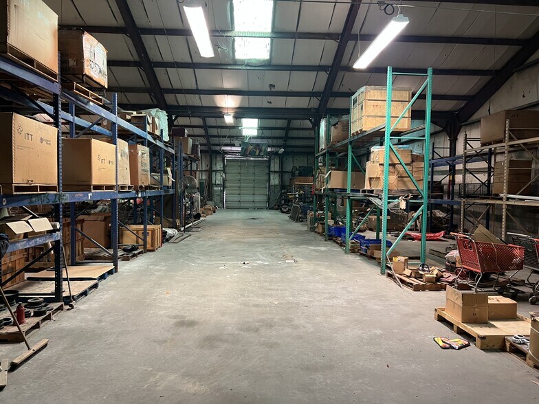 496-544 E Industrial Way, Macon-Bibb, GA à vendre - Photo du bâtiment - Image 3 de 5