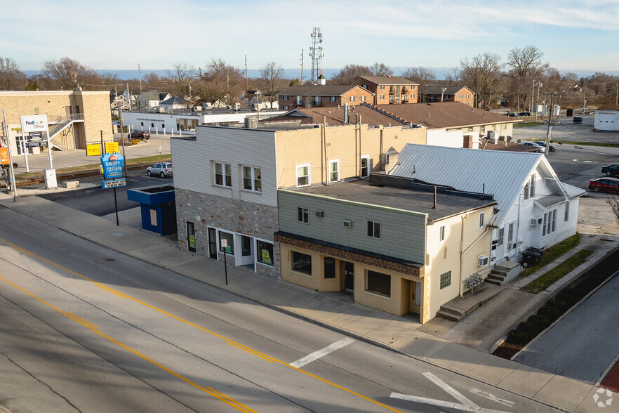 428 E Wooster St, Bowling Green, OH for lease - Building Photo - Image 2 of 5