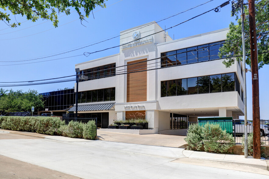 5473 Blair Rd, Dallas, TX for lease - Building Photo - Image 1 of 10