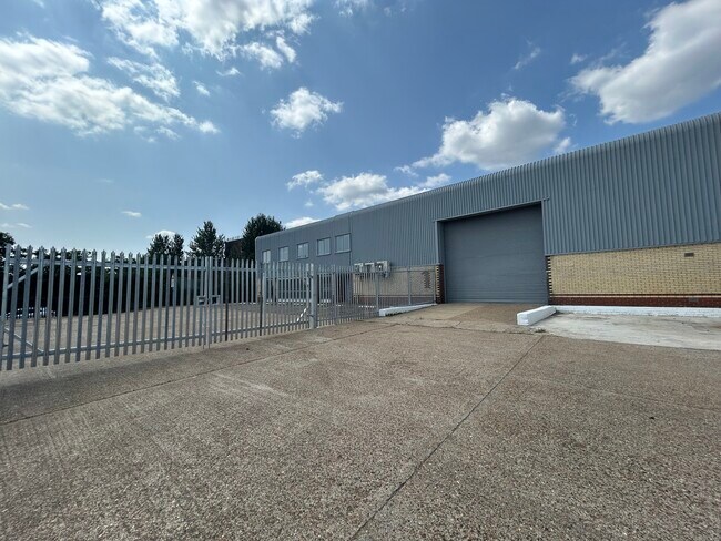 Plus de détails pour Slade Green Rd, Erith - Industriel à louer