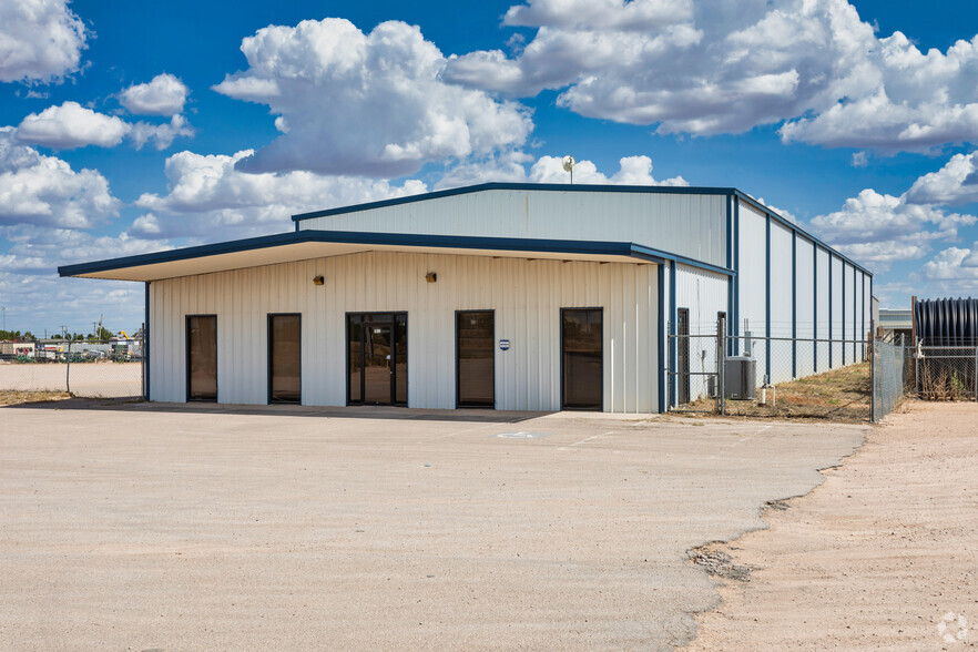 7611 W Industrial Ave, Midland, TX à vendre - Photo du bâtiment - Image 1 de 1