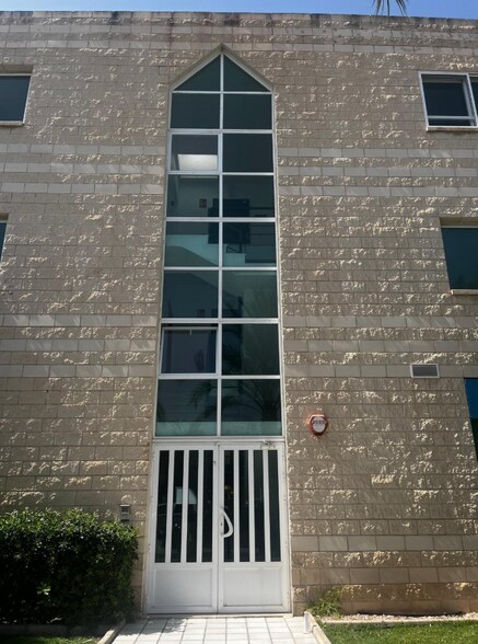 Bureau dans Elche, Alicante à louer - Photo du bâtiment - Image 1 de 1