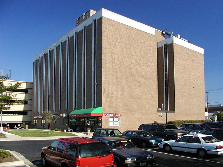 121 Congressional Ln, Rockville, MD for lease - Building Photo - Image 2 of 9