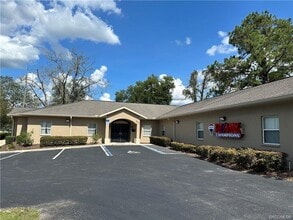 957 S Lois Ter, Inverness, FL for lease Interior Photo- Image 1 of 15