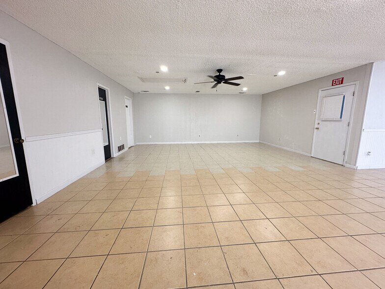 2210 E Highway 190, Copperas Cove, TX à vendre - Photo du bâtiment - Image 2 de 50