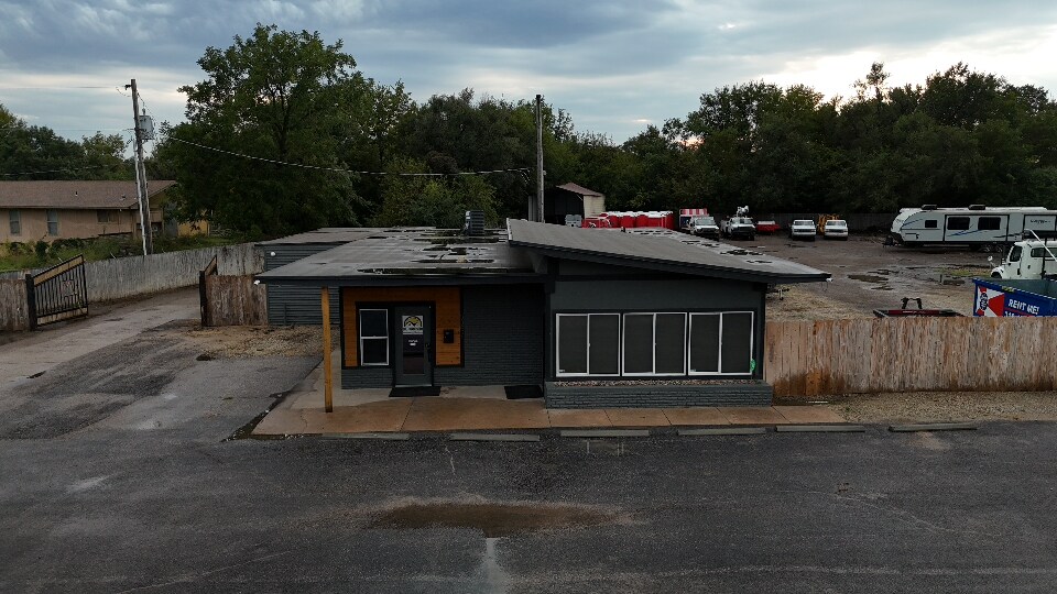 3357 N Amidon St, Wichita, KS à vendre - Photo du bâtiment - Image 1 de 2