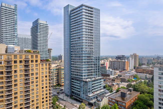 More details for 161-163 Eglinton Ave, Toronto, ON - Retail for Lease
