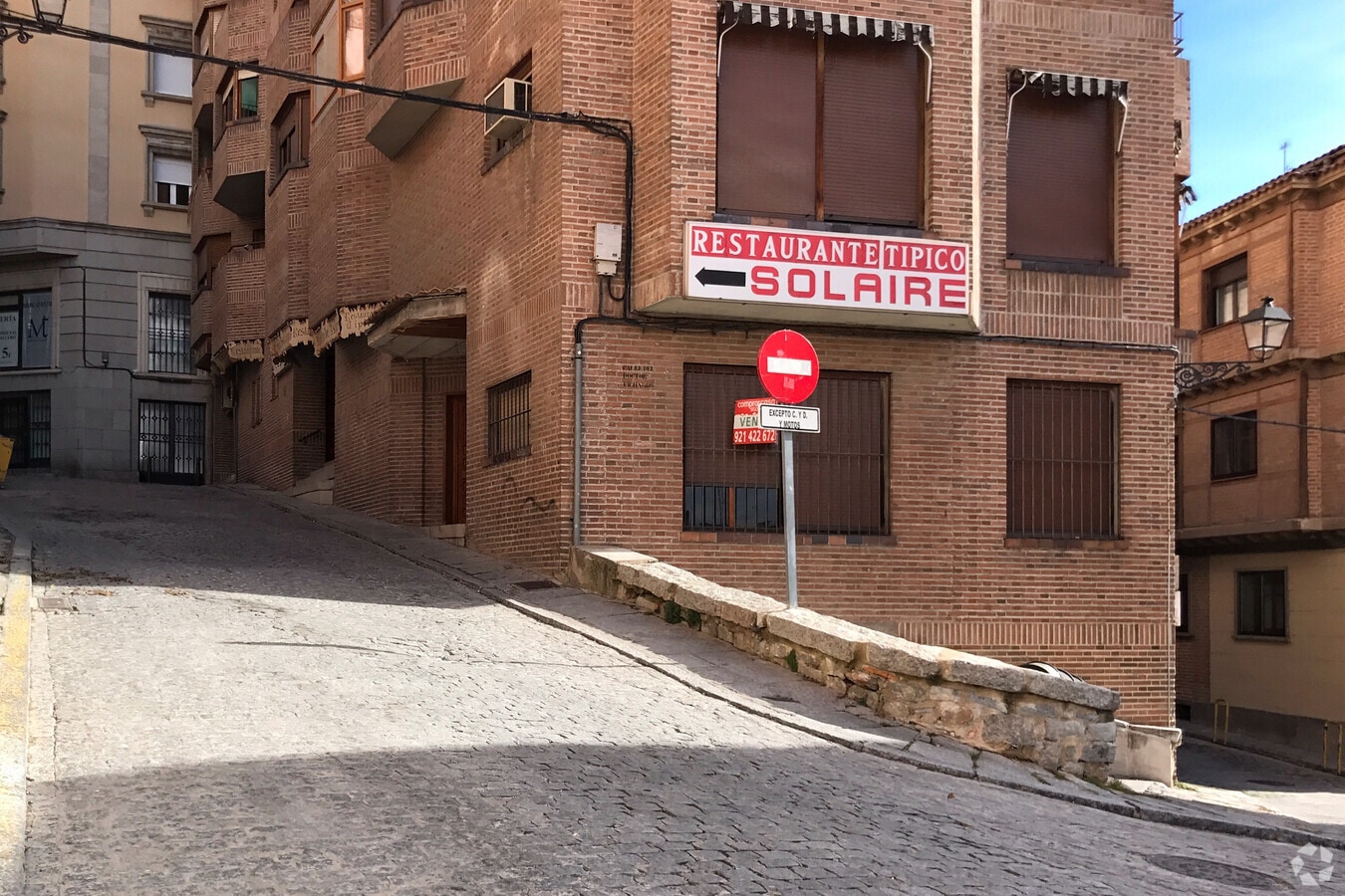 Segovia, SEG 40001 - - - Interior Photo - Image 2 of 15
