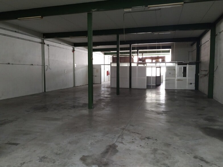 Industrial in Elche, Alicante for lease - Interior Photo - Image 2 of 15