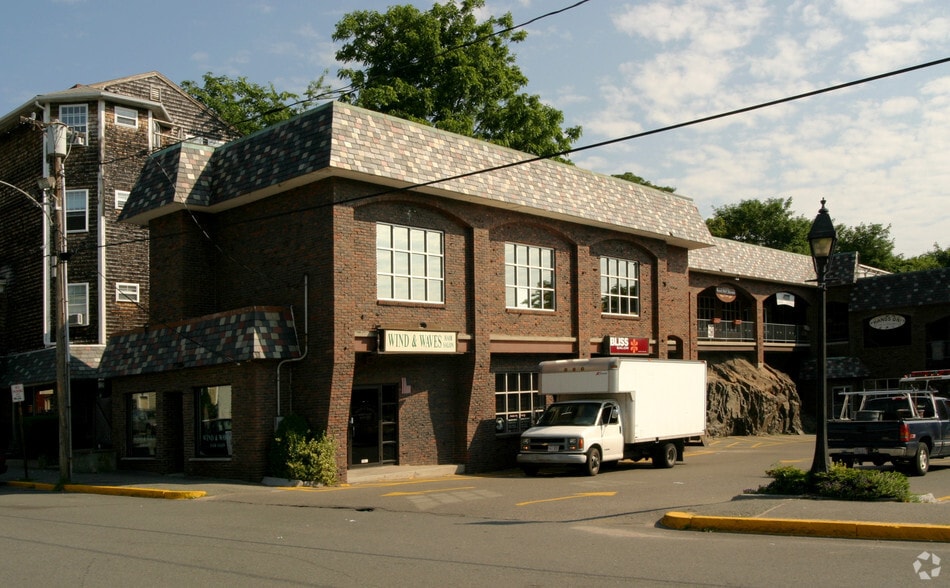 165 Pleasant St, Marblehead, MA for lease - Other - Image 3 of 9