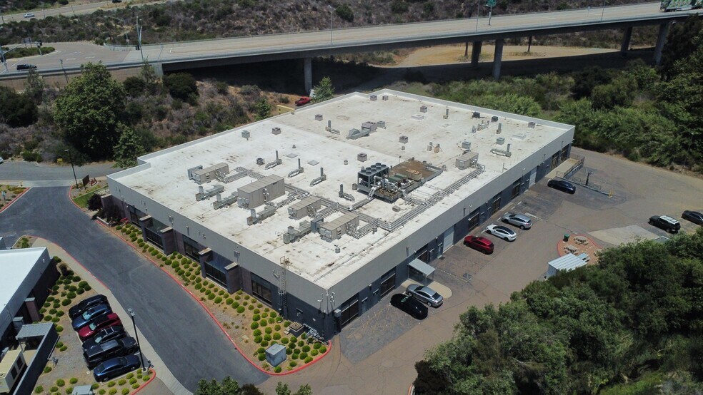 10110 Sorrento Valley Rd, San Diego, CA à louer - Photo du bâtiment - Image 2 de 9