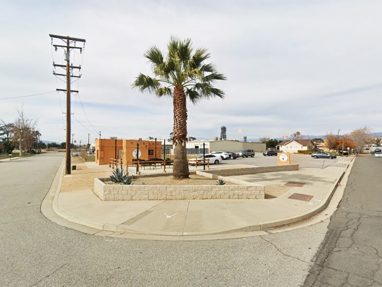 950 Calimesa Blvd, Calimesa, CA for sale - Building Photo - Image 3 of 21
