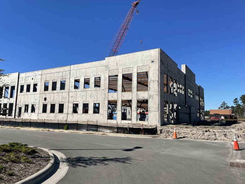 1176 E Cutlar Crossing, Leland, NC for sale - Building Photo - Image 3 of 7