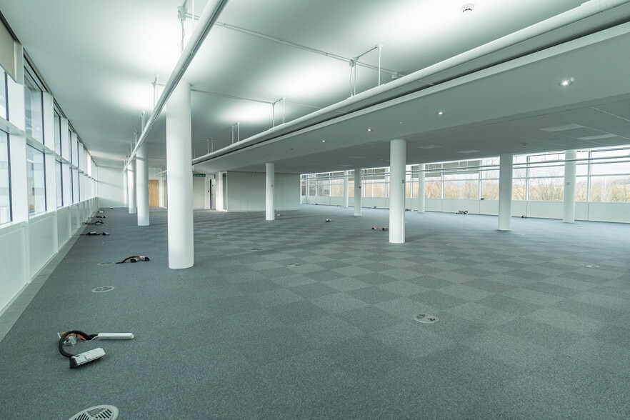 Cheriton High St, Folkestone for sale - Interior Photo - Image 3 of 15