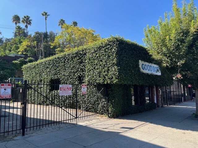 11352 Ventura Blvd, Studio City, CA à louer - Photo du bâtiment - Image 1 de 9