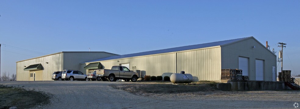 403 Century Business Dr, Washington, MO à louer - Photo du bâtiment - Image 2 de 2