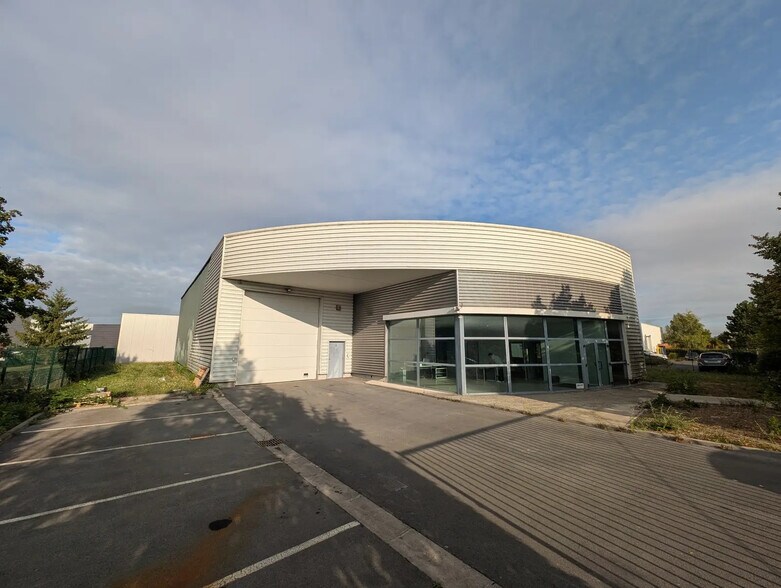 7 Rue Henri Lelarge, Reims à louer - Photo du bâtiment - Image 2 de 9