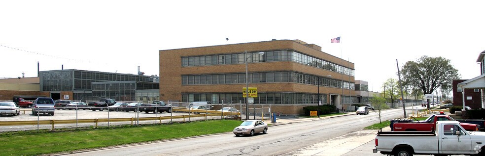 4240-4402 Bennett Rd, Toledo, OH à louer - Photo du bâtiment - Image 2 de 9