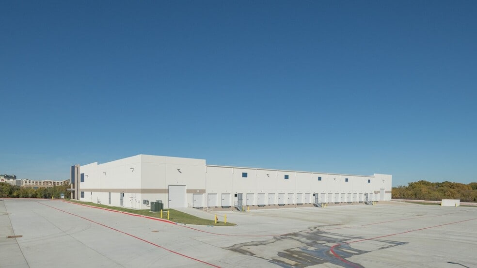 3193 Bass Pro Dr, Grapevine, TX for lease - Building Photo - Image 3 of 7