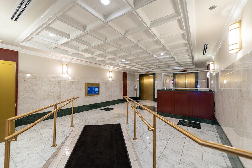 177 N State St, Chicago, IL à louer - Hall d’entrée - Image 2 de 4
