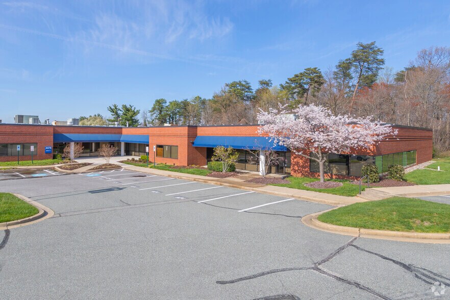 4451-4485 Nicole Dr, Lanham, MD à louer - Photo du bâtiment - Image 3 de 5