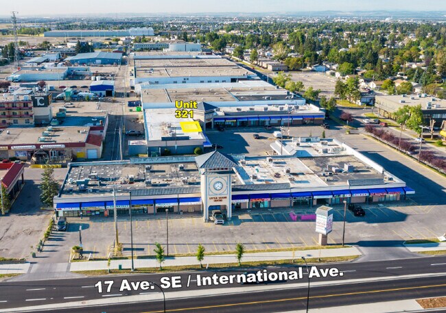 Plus de détails pour 4909 17th Ave SE, Calgary, AB - Commerce de détail à louer