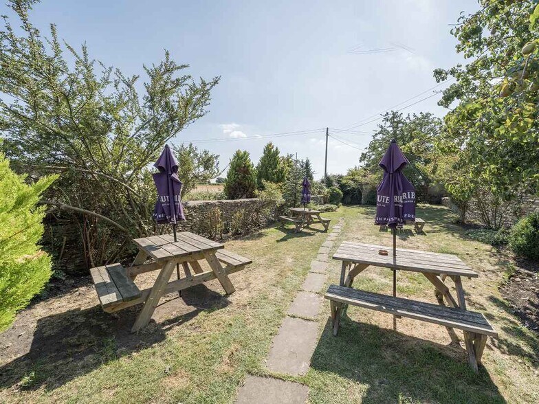 Burton Road, Acton Turville à vendre - Autre - Image 2 de 2