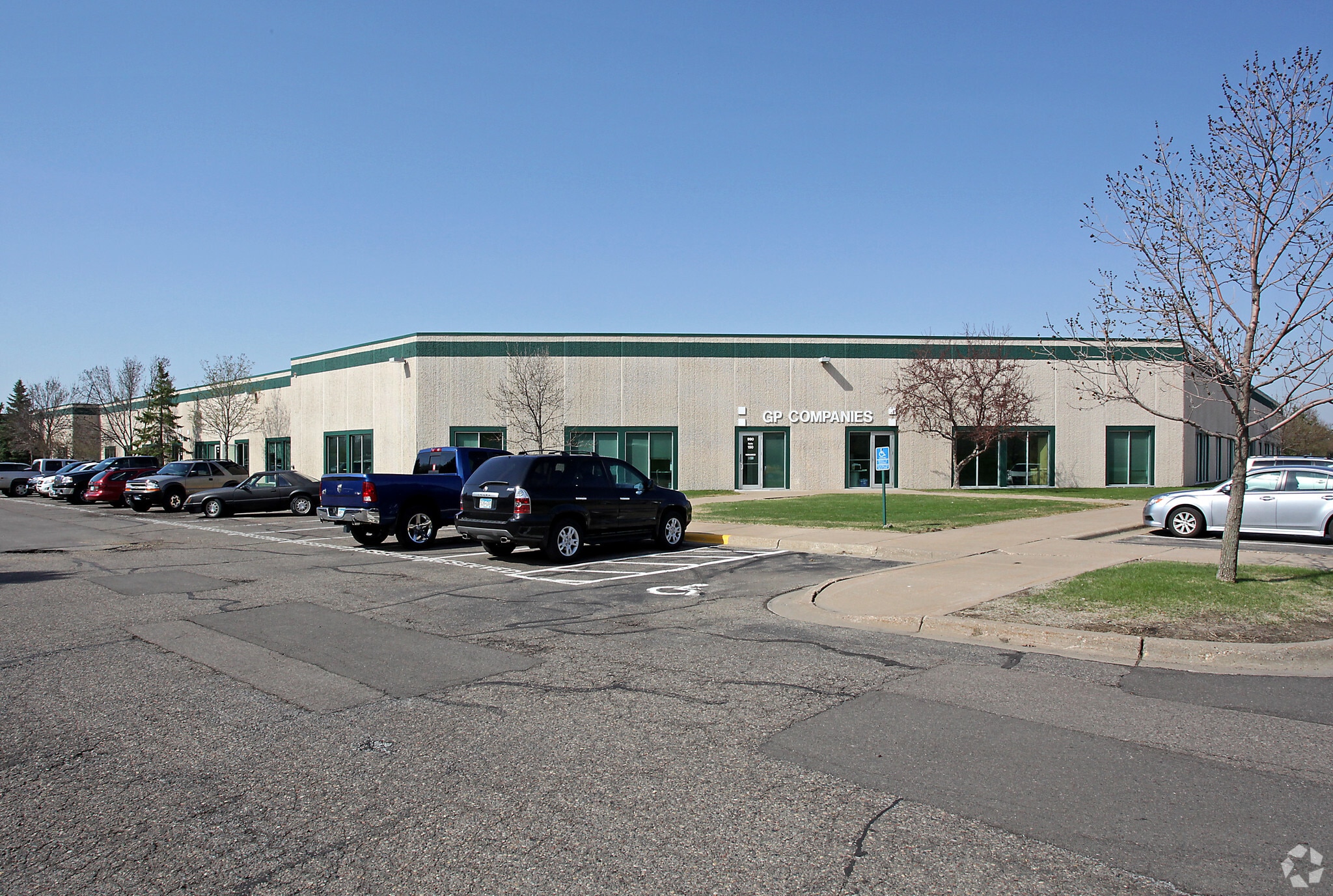 990 Lone Oak Rd, Eagan, MN for lease Primary Photo- Image 1 of 6