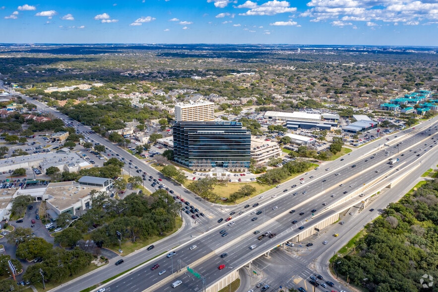 10999 W IH-10, San Antonio, TX à louer - Aérien - Image 3 de 13
