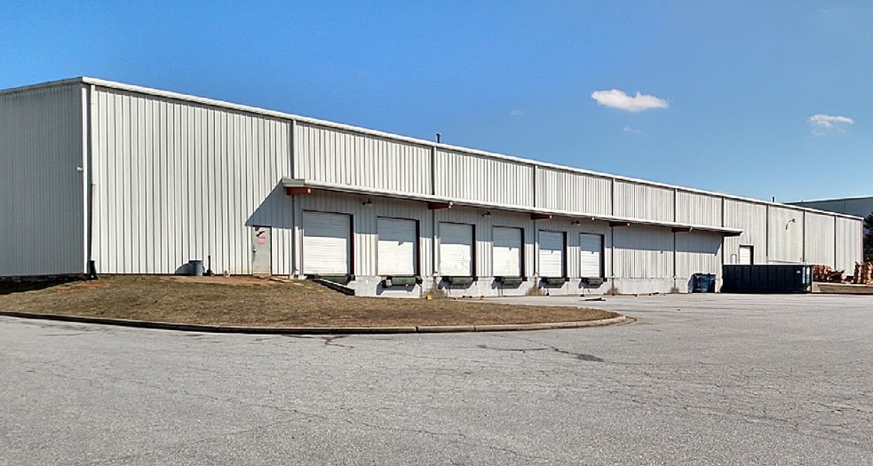 710 Duncan Reidville Rd, Duncan, SC à louer - Photo du bâtiment - Image 2 de 7