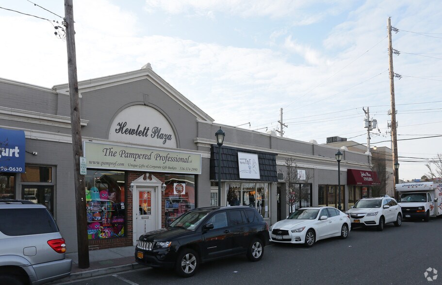 16-28 Franklin Ave, Hewlett, NY à louer - Photo du bâtiment - Image 2 de 6