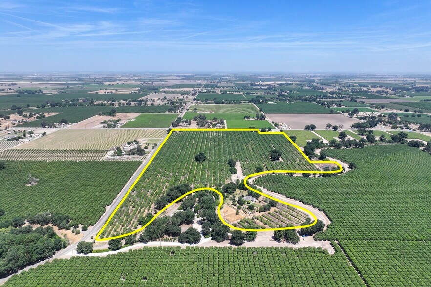 9415 21st Ave, Lemoore, CA à vendre - Photo principale - Image 1 de 36