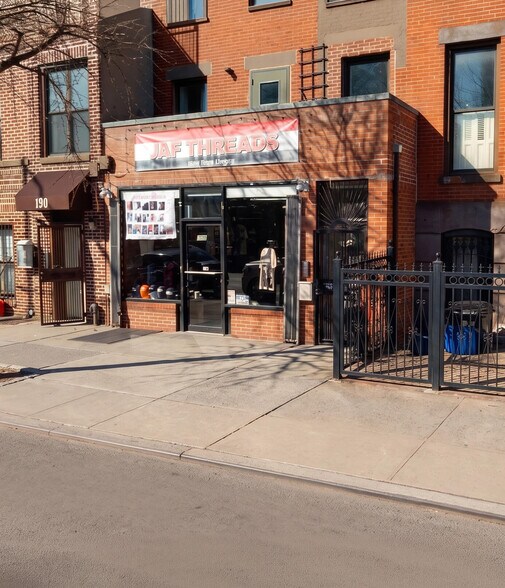 188 Tompkins Ave, Brooklyn, NY à louer - Photo du bâtiment - Image 2 de 6
