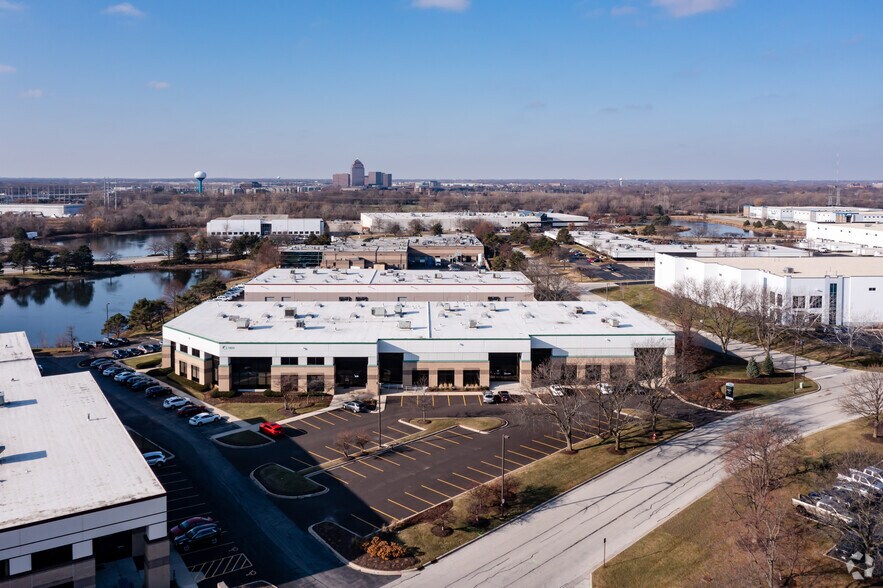 1400 N Michael Dr, Wood Dale, IL à louer - Photo du bâtiment - Image 2 de 4