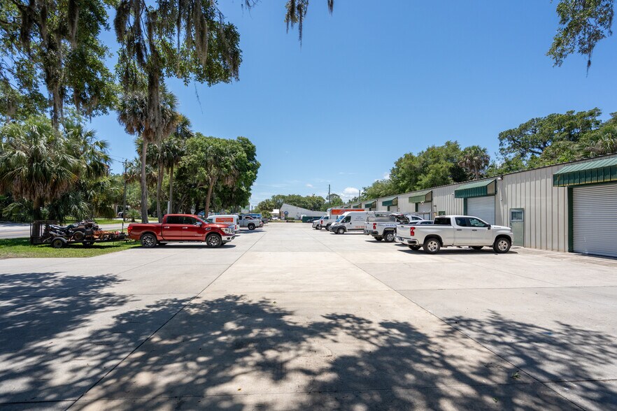 50 S Dixie Hwy, Saint Augustine, FL à louer - Photo du bâtiment - Image 3 de 4