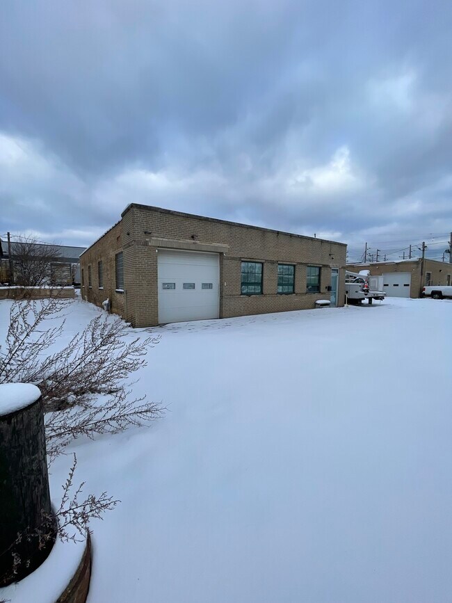 More details for 7738 Austin Ave, Skokie, IL - Industrial for Lease