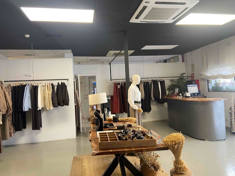 Industrial in Alcobendas, Madrid for lease - Building Photo - Image 1 of 11