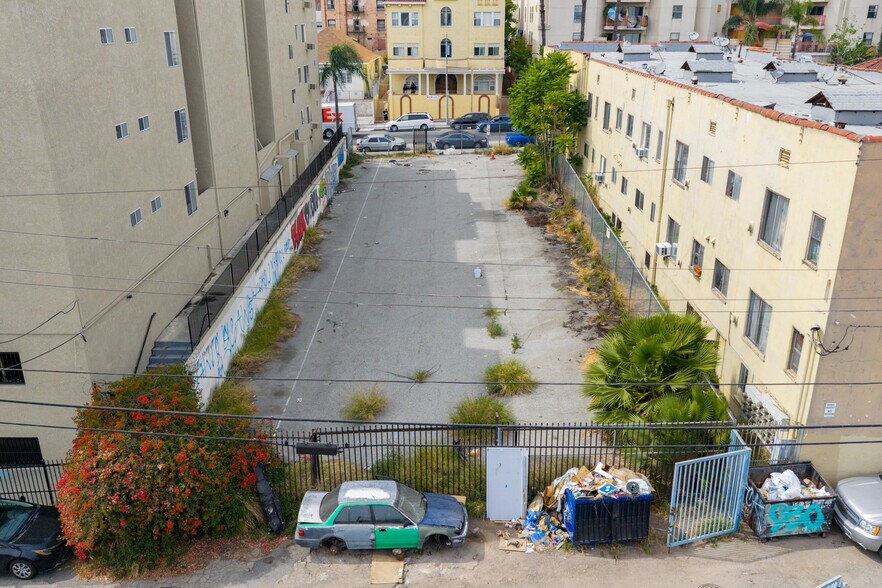 744 S Carondelet St, Los Angeles, CA à vendre - Photo du bâtiment - Image 2 de 8