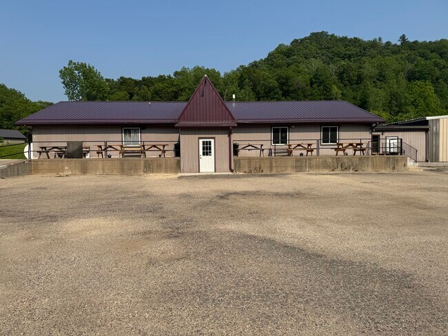 Plus de détails pour 61486 County Road 86, Kellogg, MN - Commerce de détail à vendre