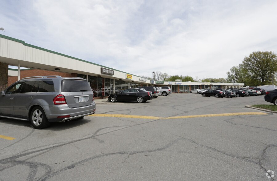 210-330 W 85th St, Kansas City, MO à louer - Photo du bâtiment - Image 2 de 6