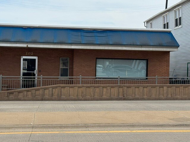 202 S Bridge St, Yorkville, IL à vendre - Photo du bâtiment - Image 2 de 29