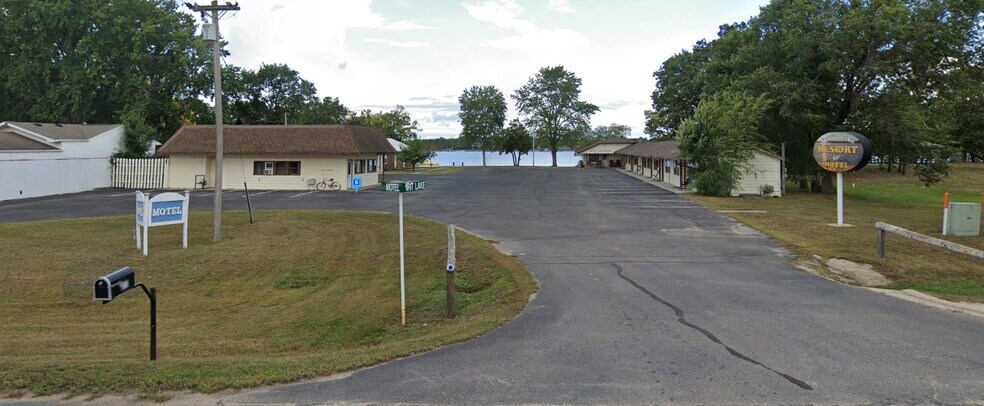 311 Aspen Ave SW, Menahga, MN for sale - Primary Photo - Image 1 of 3