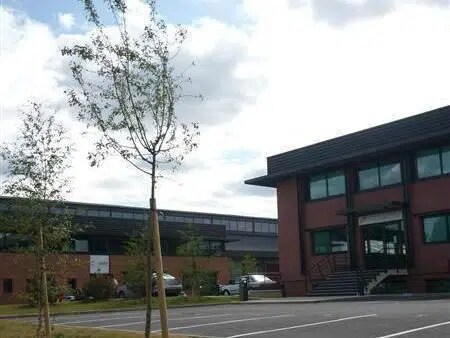 Industrial in Saint-Denis for lease Building Photo- Image 1 of 10