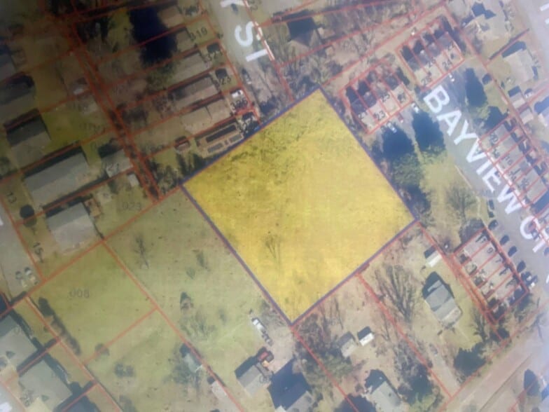 327 Mary St, Hampton, VA for sale - Primary Photo - Image 1 of 2