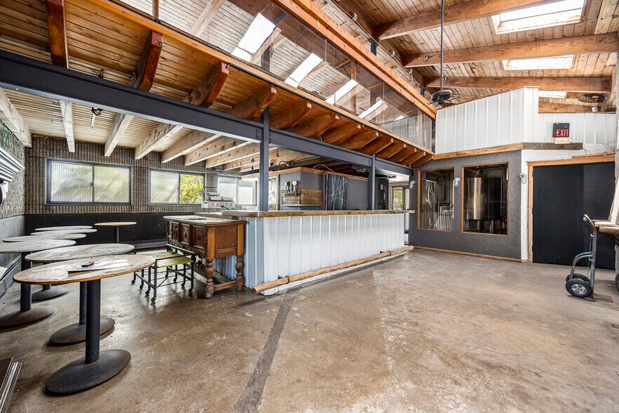 3113 Plaza Dr NE, Grand Rapids, MI for sale - Building Photo - Image 2 of 7